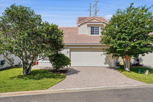 property at 939 Glen Abbey Cir
