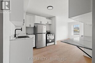 90 Carden St in Guelph, ON - Building Photo