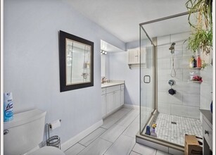 94 Flint St, Unit #1 in Somerville, MA - Building Photo - Building Photo