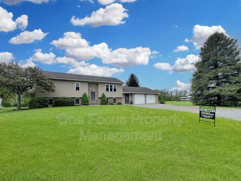 313 Van Horn Blvd in Muncy, PA - Building Photo