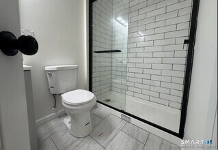 61 Field St in Waterbury, CT - Building Photo - Building Photo