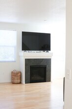 15458 SW Mallard Dr, Unit 101 in Beaverton, OR - Building Photo - Building Photo