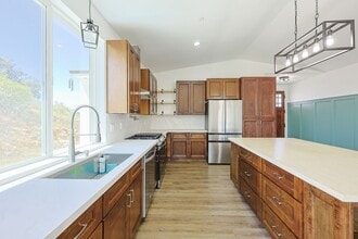 26143 Sky Dr in Escondido, CA - Building Photo - Building Photo