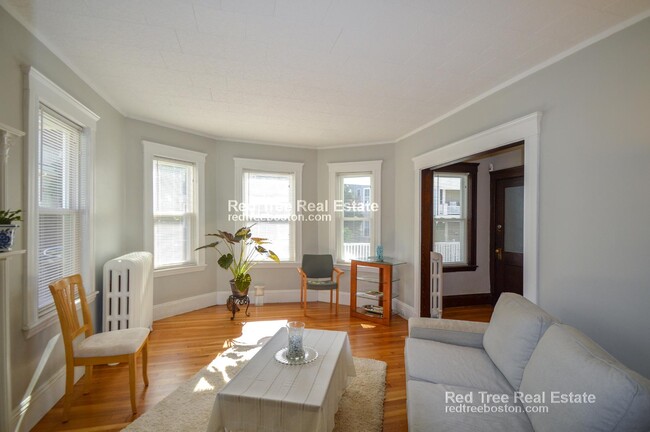 property at 11 Parkton Rd