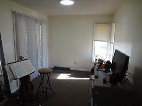 1519 Cambria Dr in East Lansing, MI - Foto de edificio - Building Photo