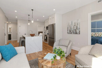 23 Berkshire St, Unit #2 in Cambridge, MA - Building Photo - Building Photo