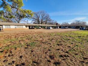 900 S Tool Dr in Tool, TX - Building Photo - Building Photo