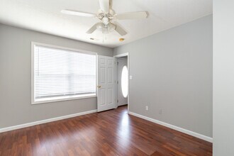 913 Hazelbrook Way in Knoxville, TN - Building Photo - Building Photo