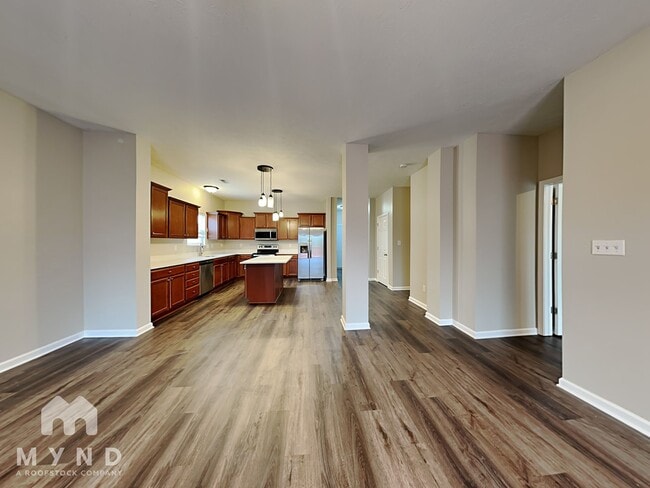 2428 Apple Tree Ln in Indianapolis, IN - Building Photo - Building Photo