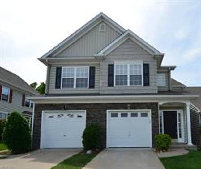 1703 Gunston Dr