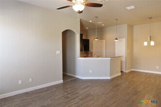 553 Creekside Frst in New Braunfels, TX - Building Photo - Building Photo