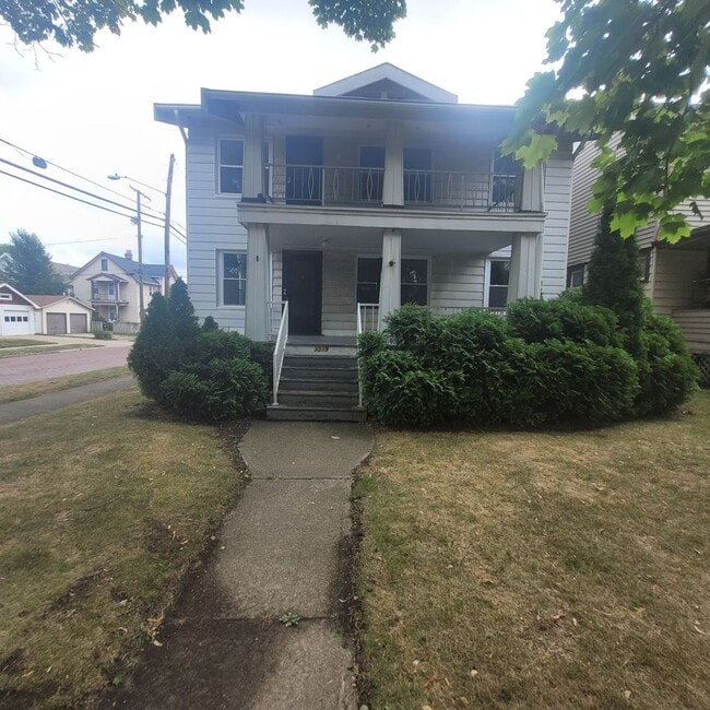 property at 3219 W 114th St