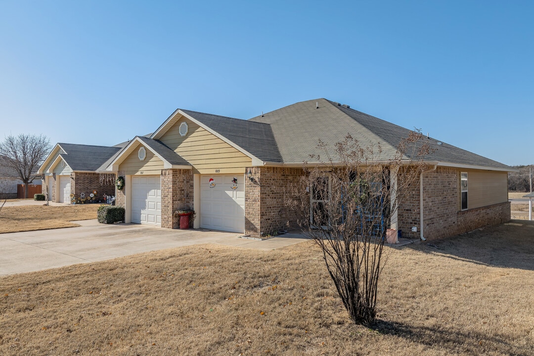Rose Rock Cottages in Noble, OK - Foto de edificio