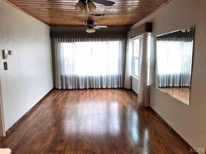 1404 Whitmore St in Hanford, CA - Building Photo - Building Photo