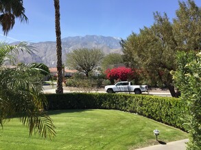 2220 N Paseo de Anza in Palm Springs, CA - Building Photo - Building Photo