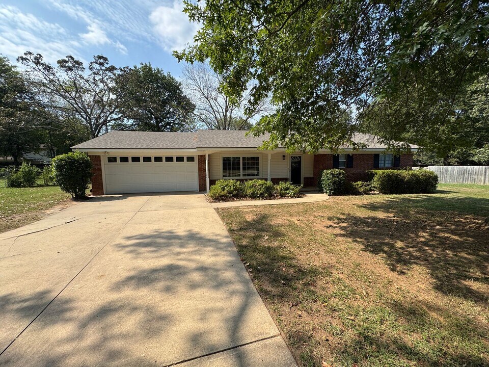 7101 S R St in Fort Smith, AR - Building Photo
