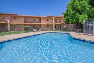 Whispering Willows Apartments in Phoenix, AZ - Building Photo - Interior Photo