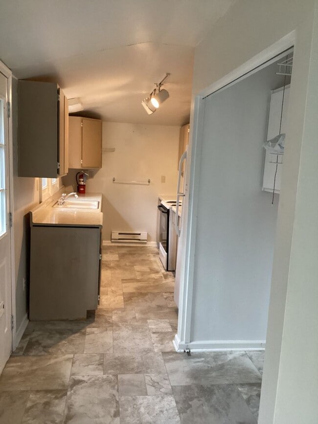 440 N Earl St in Shippensburg, PA - Building Photo - Building Photo