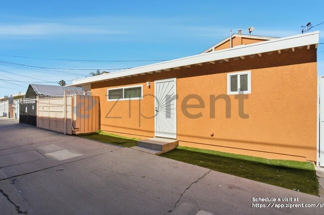 290 E Marker St in Long Beach, CA - Building Photo - Building Photo