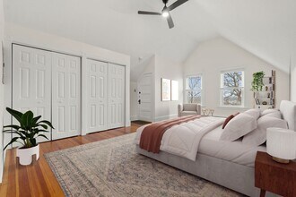 94 Bartlett St in Somerville, MA - Building Photo - Building Photo