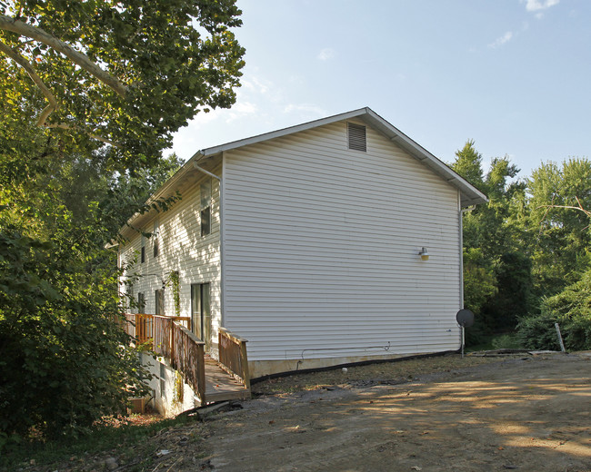 1610-1616 Maude in St. Charles, MO - Foto de edificio - Building Photo