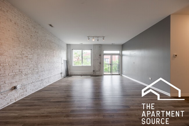 2550 S Wabash Ave in Chicago, IL - Building Photo - Building Photo