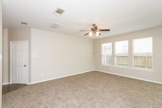 12015 Gregory Crossing Way in Houston, TX - Building Photo - Building Photo
