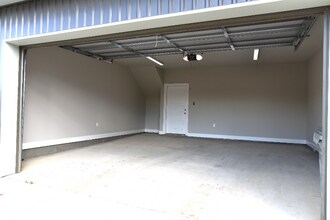 212 Spoonbill Dr in Youngsville, LA - Building Photo - Building Photo