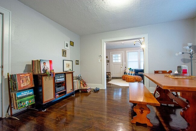 property at 4934-4936 Davenport St