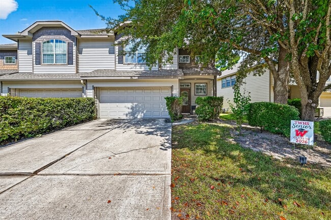 property at 34 S Burberry Park Cir