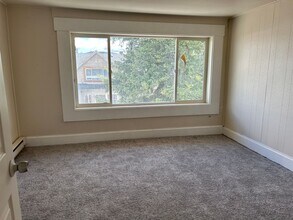 3008 E Rowan Ave in Spokane, WA - Building Photo - Building Photo