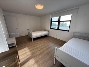 4301 Collins Ave in Miami Beach, FL - Building Photo - Building Photo