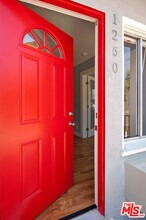 1264 N Westmoreland Ave in Los Angeles, CA - Building Photo - Building Photo