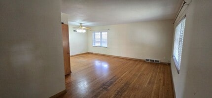 1132 Moorlands Dr in Richmond Heights, MO - Building Photo - Building Photo