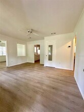 739 NE 10th Pl in Gainesville, FL - Building Photo - Building Photo