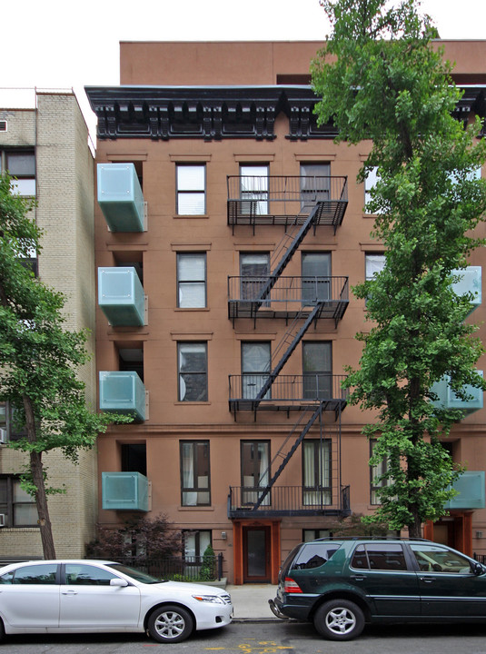 Beekman Hill Co-Op Apartments in New York, NY - Foto de edificio