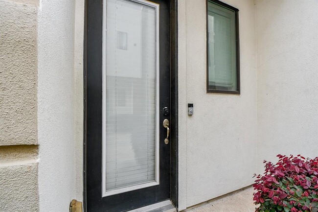 property at 70 N Hutcheson St