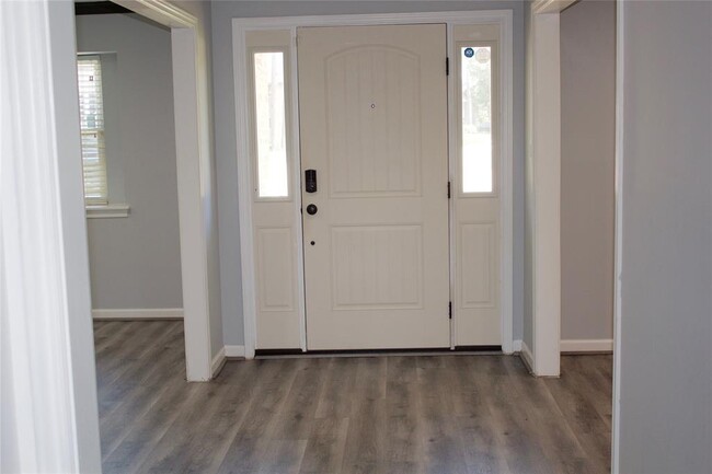 property at 2015 Tucumcari Dr