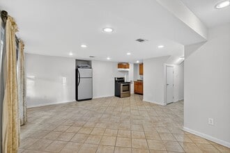 12416 Loft Ln in Silver Spring, MD - Foto de edificio - Building Photo