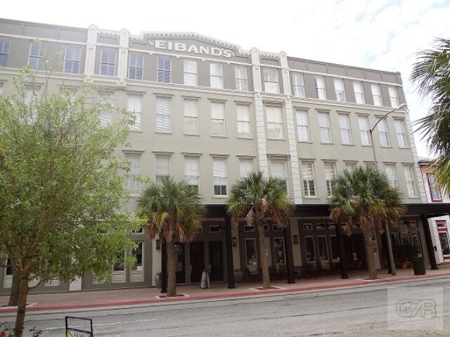Eibands Condominiums in Galveston, TX - Building Photo