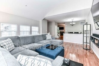 11400 Windleaf Ct in Reston, VA - Building Photo - Building Photo