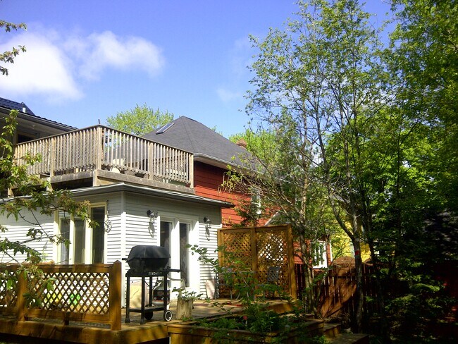 253 Weldon St in Moncton, NB - Building Photo - Building Photo