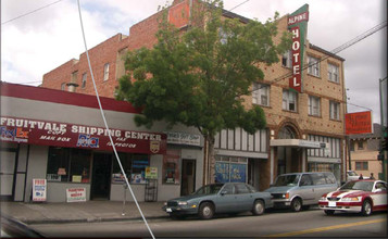 Alpine Apartments in Oakland, CA - Building Photo - Building Photo