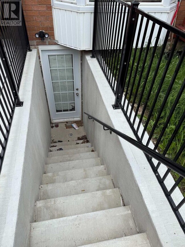 4377 Violet Rd in Mississauga, ON - Building Photo - Building Photo