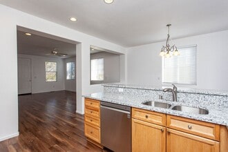 3438 Mashie Dr in Sparks, NV - Building Photo - Building Photo