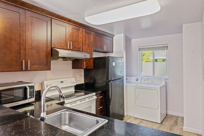 708 126th Ave NE in Bellevue, WA - Building Photo - Building Photo