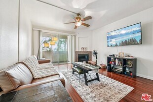535 Magnolia Ave in Long Beach, CA - Building Photo