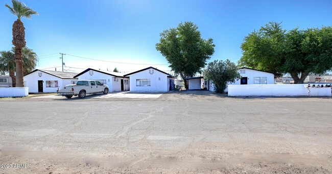 2305 E 15th St in Yuma, AZ - Building Photo - Building Photo