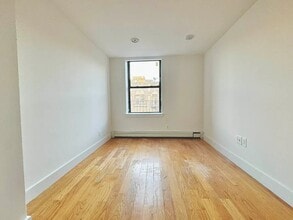 90 E 18th St in Brooklyn, NY - Building Photo - Building Photo