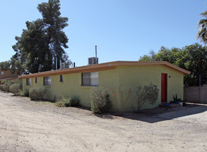 1631-1645 E Hedrick Dr in Tucson, AZ - Building Photo - Building Photo